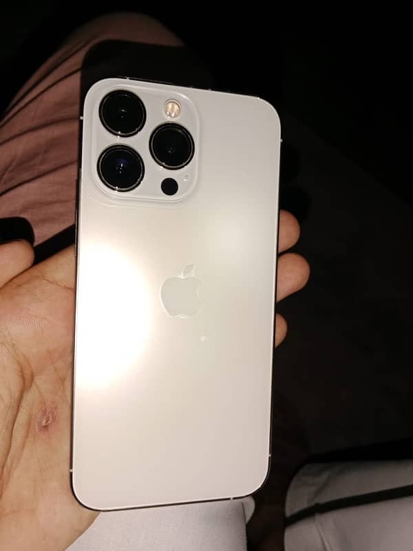 i am selling iPhone 13 pro 0