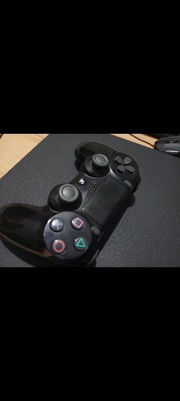 Playstation 4 Slim 500GB 1