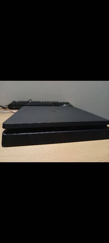 Playstation 4 Slim 500GB 2