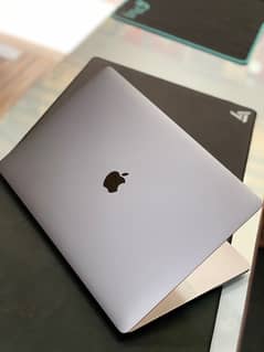 MacBook pro 2019 0