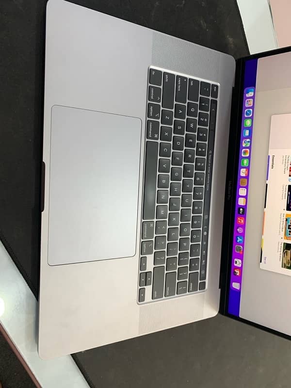 MacBook pro 2019 5