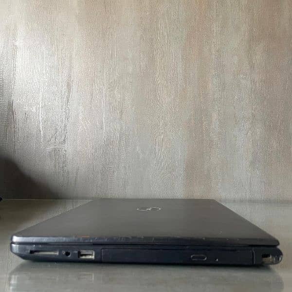 Dell Vostro Laptop Core i7-7500u (7th gen), 8gb Ram, 500gb HDD. ALL OK 3