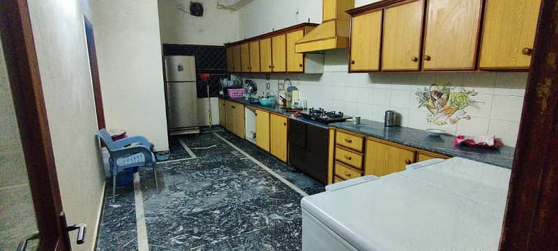 1 kanal house for rent in gulberg for call center software house school setup or any commercial activity 1