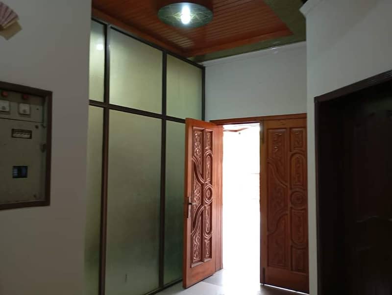 1 kanal house for rent in gulberg for call center software house school setup or any commercial activity 5