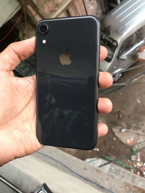 I phone xr 64gb IOS 18 non pta water pack 10