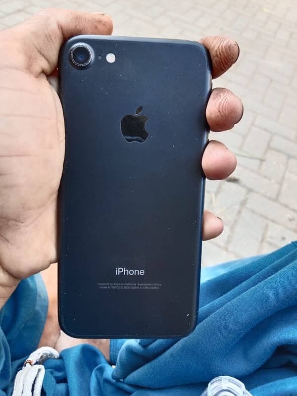 iPhone 7 PTA Approved 32 gb ha 2