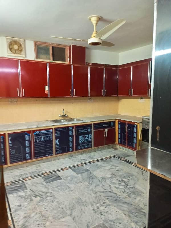 3 bedroom open basement for rent need and clean demand 75000 2