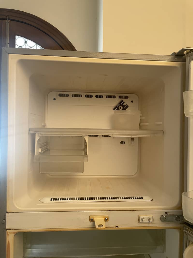 SAMSUNG No Frost Refrigerator (Model: RT45JSTS) for sale 2