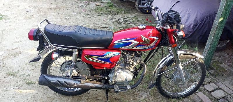 Honda Cg125 2022 All Punjab Registered. New condition. Location Gujrat. 2