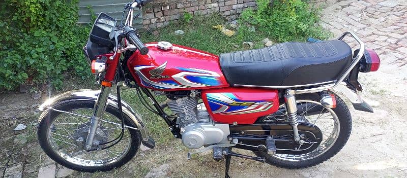 Honda Cg125 2022 All Punjab Registered. New condition. Location Gujrat. 5