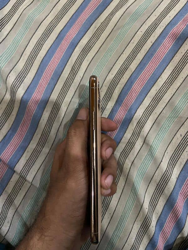 iphone 11 pro max 1