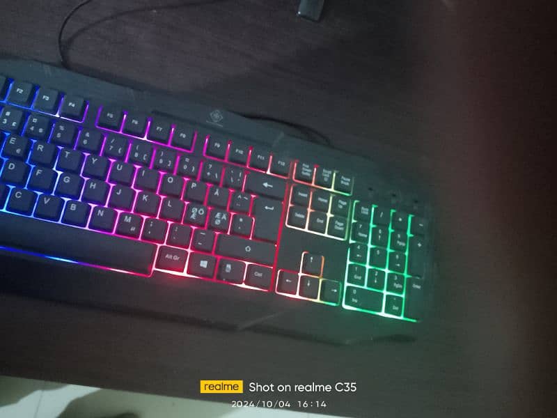 gaming keyboard 10 on10 contion 3