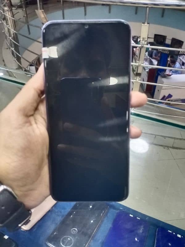 Infinix hot 11 Storage 4/128
Condition used 2