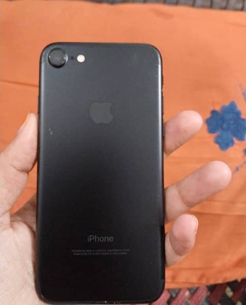 iPhone 7 (32GB) New condition 1