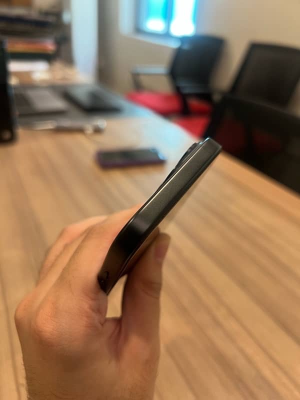 Apple iPhone 15 Black 128 GB PTA Approved Physcial + E-Sim 4