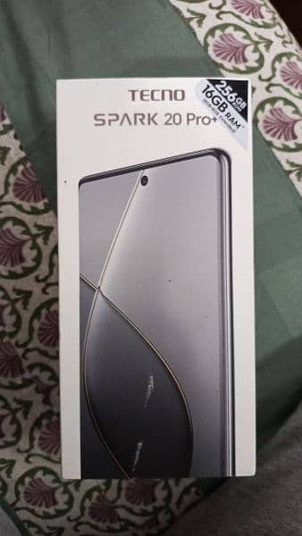 Tecno spark 20 pro plus 7