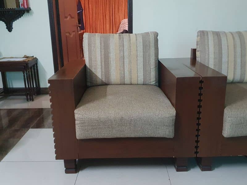 Sofa Set/5 seater sofa set/5 seater sofa with center table/woden table 1