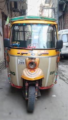 Auto Rickshaw - 6 Seater (Tez Raftar)