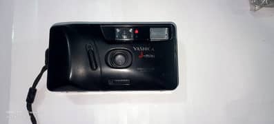 YASHICA  J. mini