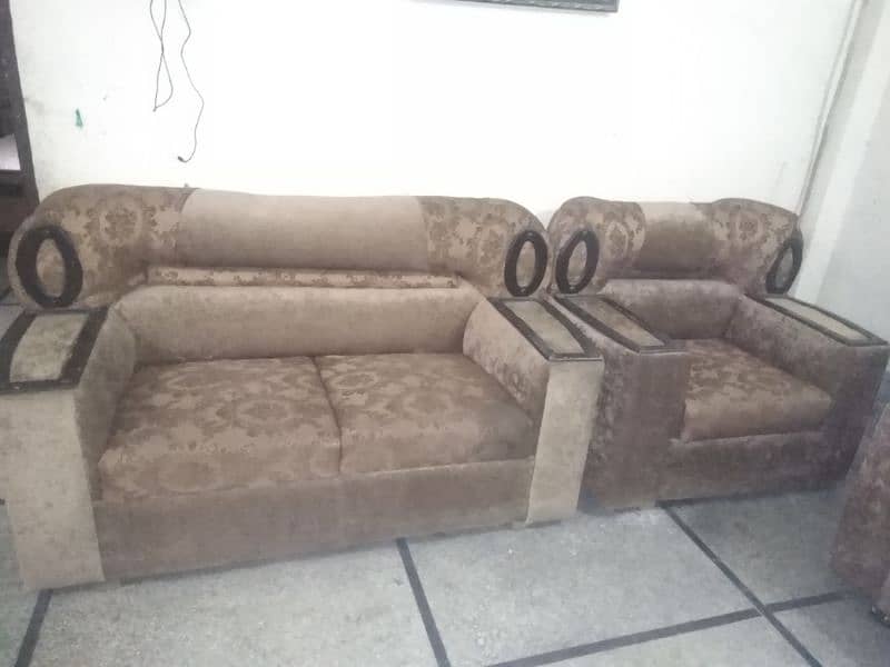 poshish sofa 0