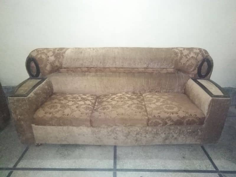 poshish sofa 1