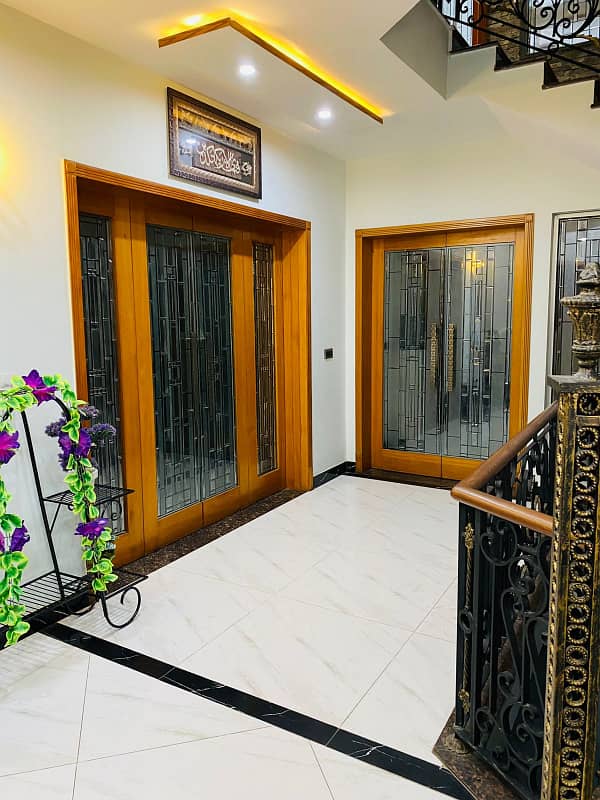 1 Kanal House with Basement available For sale In Ex AIR AVENUE View Lahore 6