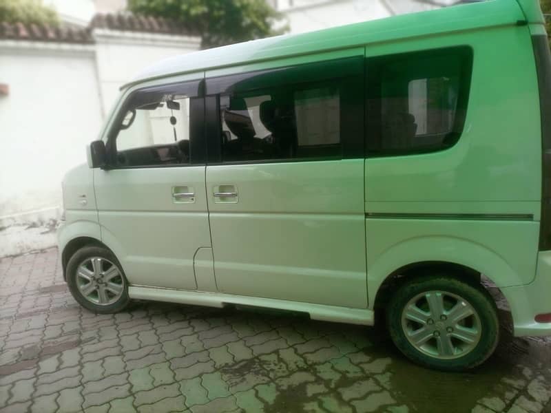 Suzuki Every Wagon 2013 1