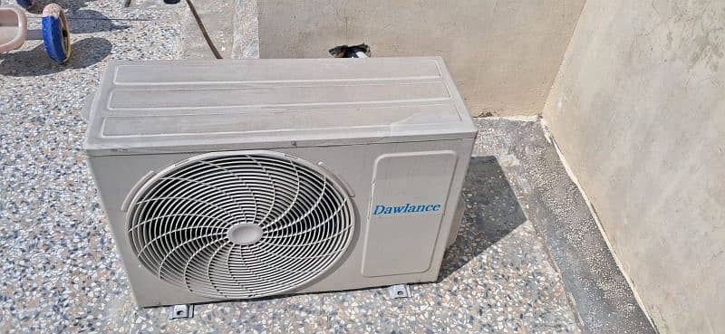 Dc inverter 1.5 ton good condition 1