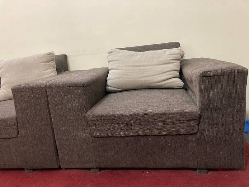 sofa set with table available in low price 7