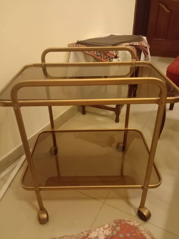 Tea trolley for serving guests 0