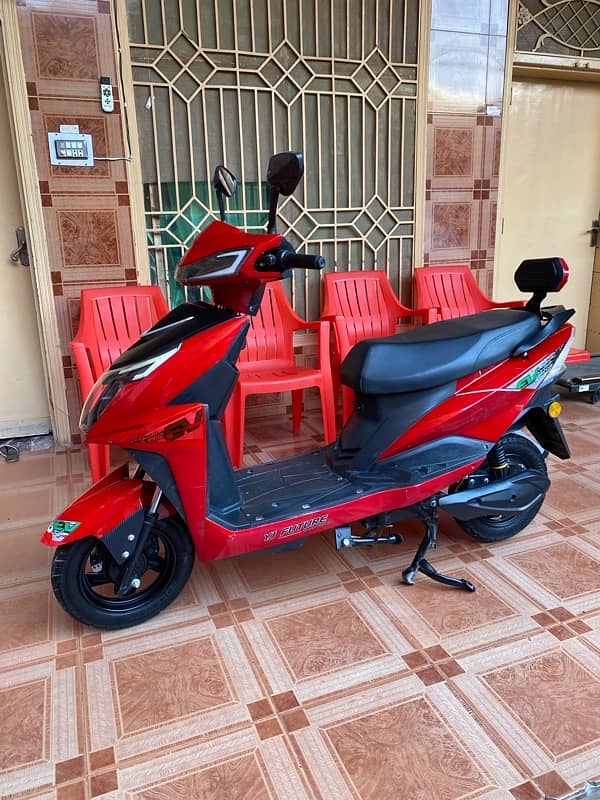 Electric Scooty Crown 800watt in New condition 2