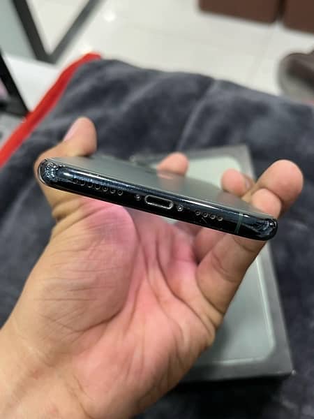 IPHONE 11 PRO MAX 256 GB PTA APPROVED 4