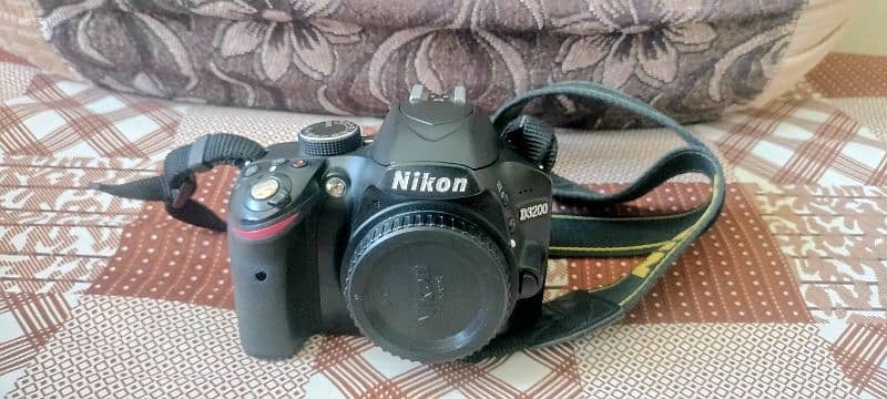 Nikon D-3200 3