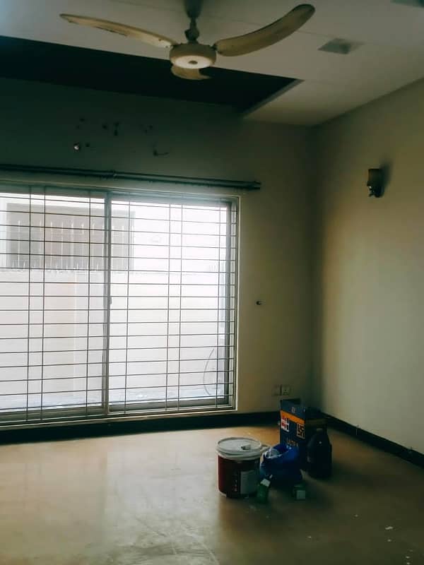 1 Kanal Upper Portion Available For Rent In Air Avenue Lahore 5