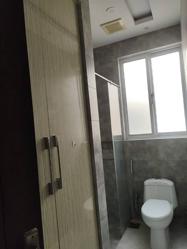 lower Portion Locked 10 Marla upper Portion Available For Rent In EX AIR AVENUE Lahore 4