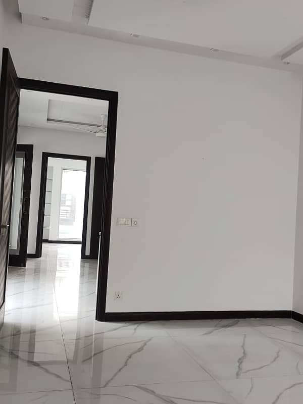 lower Portion Locked 10 Marla upper Portion Available For Rent In EX AIR AVENUE Lahore 7