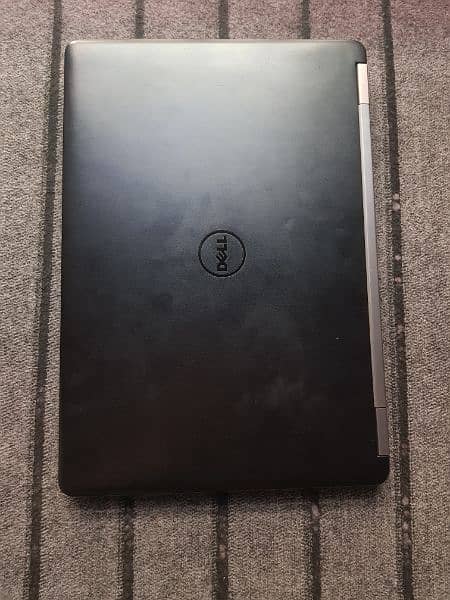 I am selling Dell Core i5 6th gen laptop 2