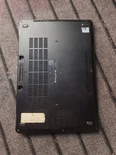 I am selling Dell Core i5 6th gen laptop 3