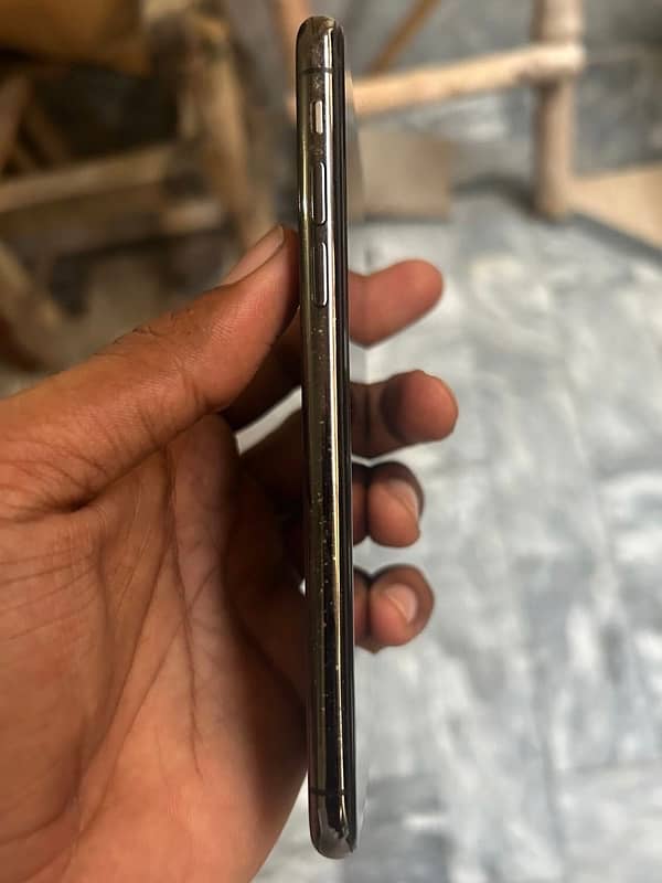 Iphone X factory unlocked zong sim working 4