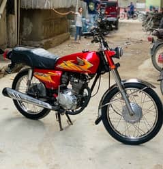 Honda 125 2016 karachi number mint condition return file