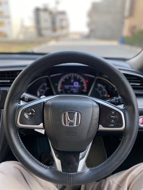 Honda Civic Oriel 2017 10