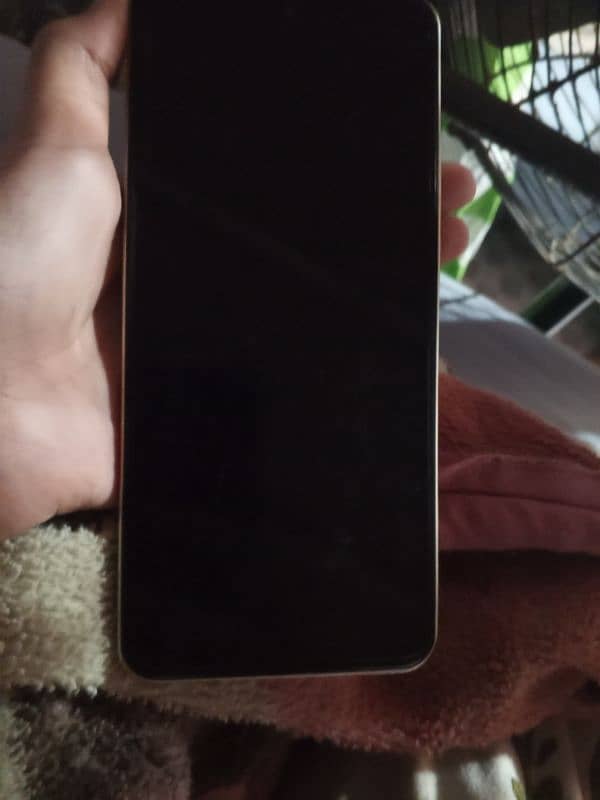 Infinix hot 40 pro mobile bilkul okay urgent sell 4