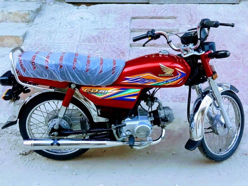 Honda CD 70 urgent for sale Call my WhatsApp number 03244025537 1