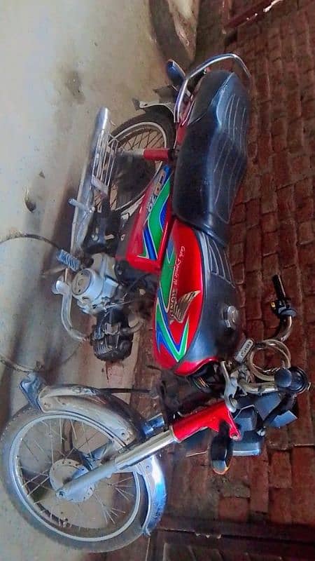 Honda 70 urgent sale totally  original h price 82000 1