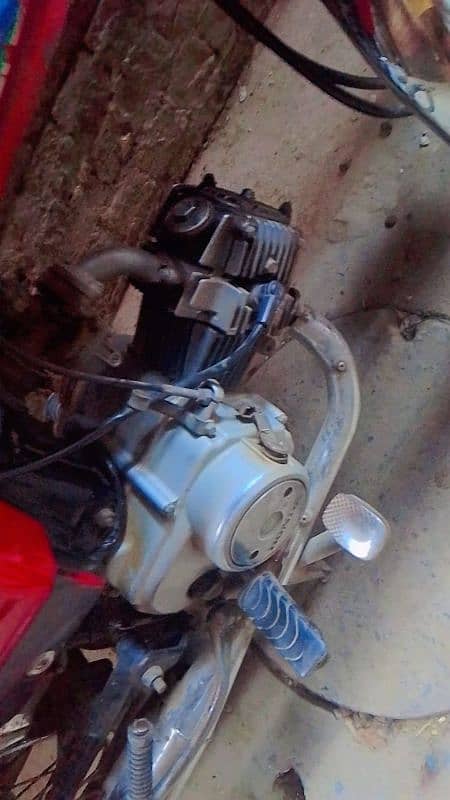 Honda 70 urgent sale totally  original h price 82000 3