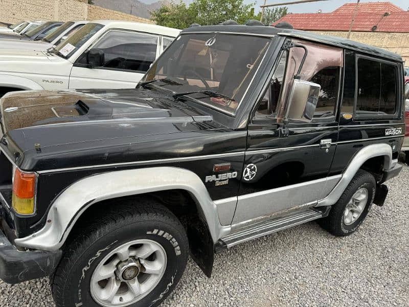 Mitsubishi Pajero 1990 MMC 5