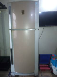 Dawlance Refrigerator 14 Cubic Ft In Good Condition