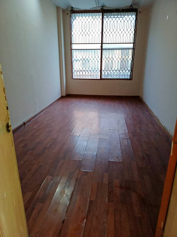 10 MARLA UPPER TILED FLOORING FOR RENT 1