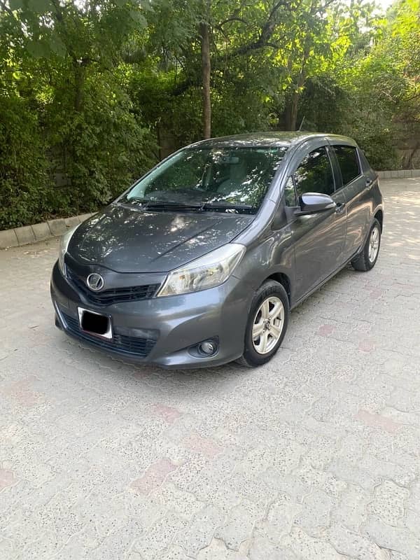 Toyota Vitz 2011 Geniune 1