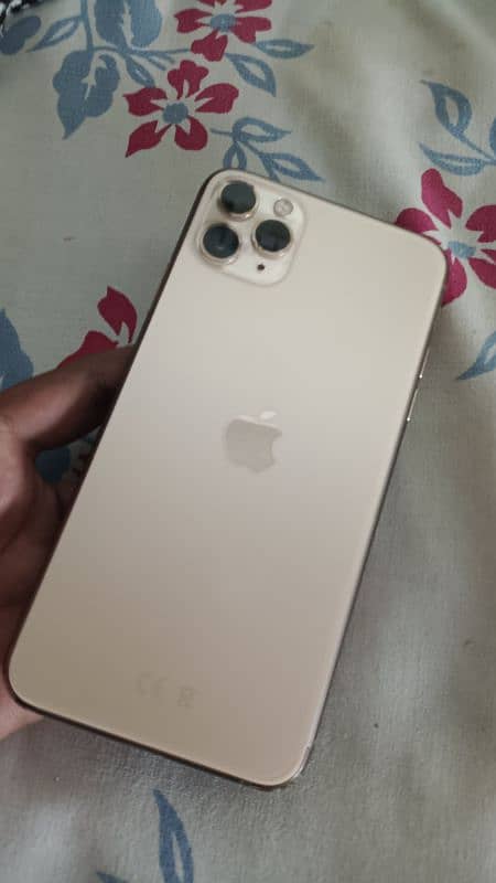 iPhone 11 pro max golden 0